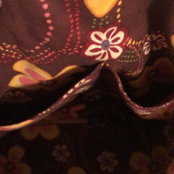 Vera Bradley -  Buttercup Shoulder Bag -  2 Front Zipper & 2 inside Pockets - Picture 7 of 8